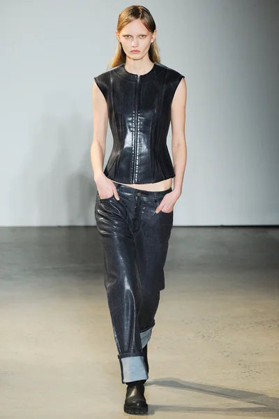 Look 25